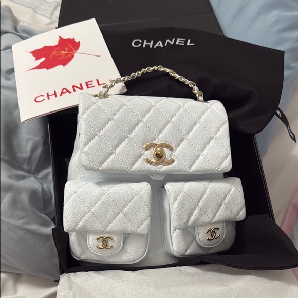 Chanel White Quilted Women's Bag - Picture 1 of 10